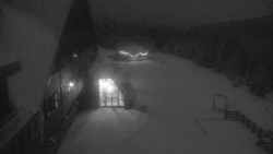 Parkoviště a hlavní vchod