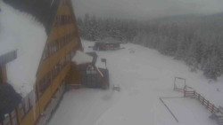 Parkoviště a hlavní vchod