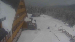 Parkoviště a hlavní vchod