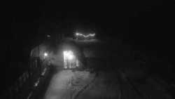 Parkoviště a hlavní vchod