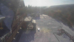 Parkoviště a hlavní vchod