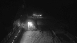 Parkoviště a hlavní vchod