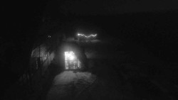 Parkoviště a hlavní vchod