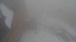 Parkoviště a hlavní vchod