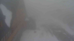 Parkoviště a hlavní vchod