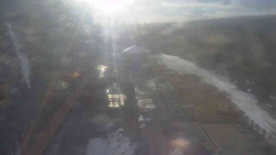 Parkoviště a hlavní vchod