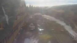 Parkoviště a hlavní vchod