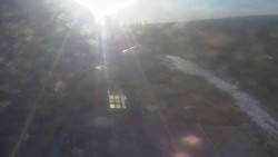 Parkoviště a hlavní vchod