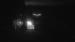 Parkoviště a hlavní vchod