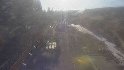 Parkoviště a hlavní vchod