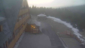 Sporthotel Kurzovní - Parkoviště a hlavní vchod - 10.4.2026 v 06:00 Sporthotel Kurzovní - Parkoviště a hlavní vchod - 10.4.2026 v 06:00