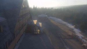 Sporthotel Kurzovní - Parkoviště a hlavní vchod - 10.4.2026 v 07:00 Sporthotel Kurzovní - Parkoviště a hlavní vchod - 10.4.2026 v 07:00