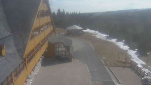 Sporthotel Kurzovní - Parkoviště a hlavní vchod - 10.4.2026 v 11:00 Sporthotel Kurzovní - Parkoviště a hlavní vchod - 10.4.2026 v 11:00