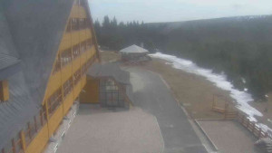 Sporthotel Kurzovní - Parkoviště a hlavní vchod - 10.4.2026 v 12:00 Sporthotel Kurzovní - Parkoviště a hlavní vchod - 10.4.2026 v 12:00