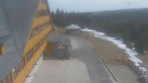 Sporthotel Kurzovní - Parkoviště a hlavní vchod - 10.4.2026 v 13:00 Sporthotel Kurzovní - Parkoviště a hlavní vchod - 10.4.2026 v 13:00