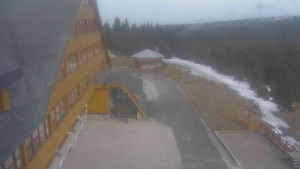 Sporthotel Kurzovní - Parkoviště a hlavní vchod - 10.4.2026 v 17:00 Sporthotel Kurzovní - Parkoviště a hlavní vchod - 10.4.2026 v 17:00