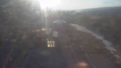 Parkoviště a hlavní vchod