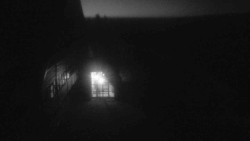 Parkoviště a hlavní vchod