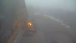 Parkoviště a hlavní vchod