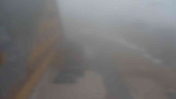 Parkoviště a hlavní vchod