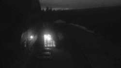 Parkoviště a hlavní vchod