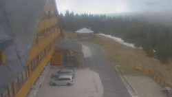 Parkoviště a hlavní vchod