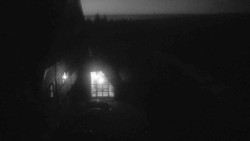 Parkoviště a hlavní vchod