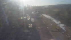 Parkoviště a hlavní vchod