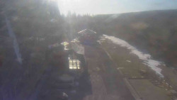 Parkoviště a hlavní vchod