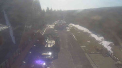 Parkoviště a hlavní vchod