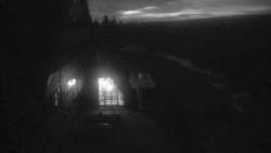 Parkoviště a hlavní vchod