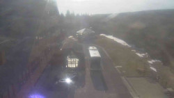 Parkoviště a hlavní vchod