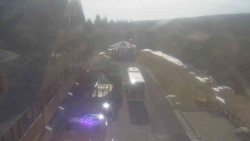 Parkoviště a hlavní vchod