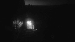 Parkoviště a hlavní vchod