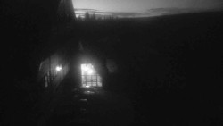 Parkoviště a hlavní vchod