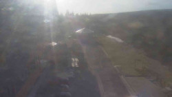 Parkoviště a hlavní vchod