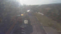 Parkoviště a hlavní vchod