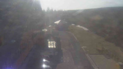 Parkoviště a hlavní vchod