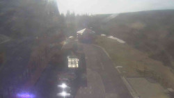 Parkoviště a hlavní vchod