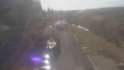 Parkoviště a hlavní vchod