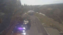 Parkoviště a hlavní vchod