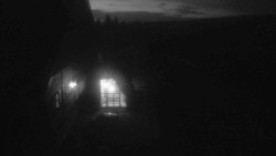 Parkoviště a hlavní vchod