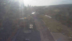 Parkoviště a hlavní vchod