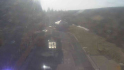 Parkoviště a hlavní vchod