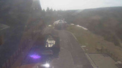 Parkoviště a hlavní vchod