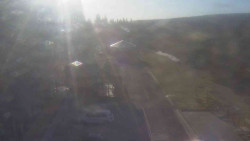 Parkoviště a hlavní vchod