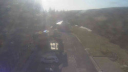 Parkoviště a hlavní vchod