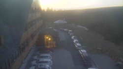 Parkoviště a hlavní vchod