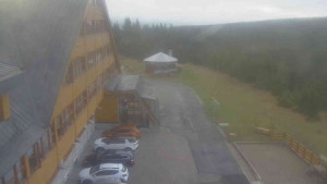 Sporthotel Kurzovní - Parkoviště a hlavní vchod - 7.5.2026 v 06:10 Sporthotel Kurzovní - Parkoviště a hlavní vchod - 7.5.2026 v 06:10