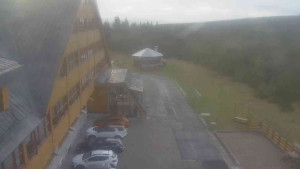 Sporthotel Kurzovní - Parkoviště a hlavní vchod - 7.5.2026 v 06:15 Sporthotel Kurzovní - Parkoviště a hlavní vchod - 7.5.2026 v 06:15